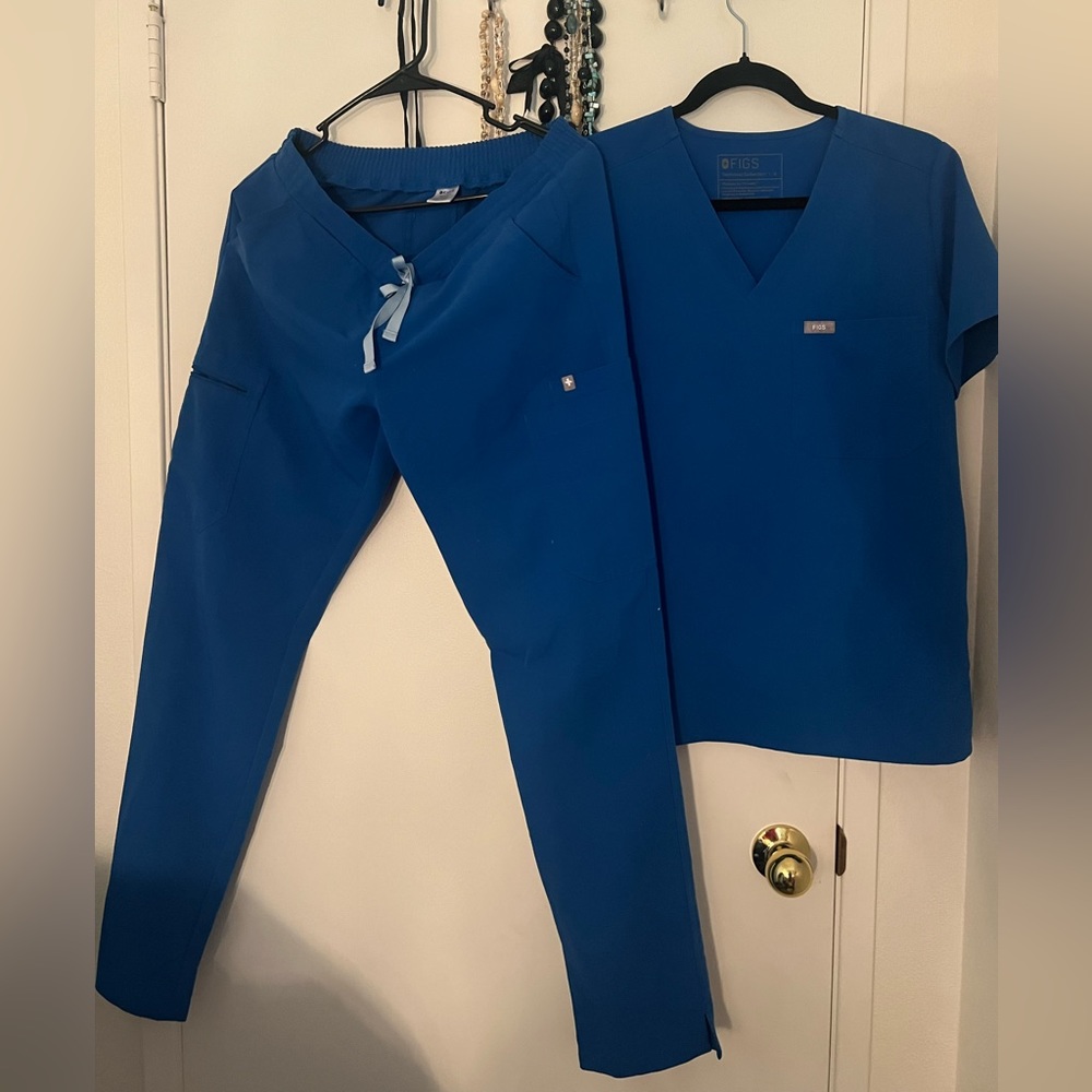 Figs women uniform too and bottom